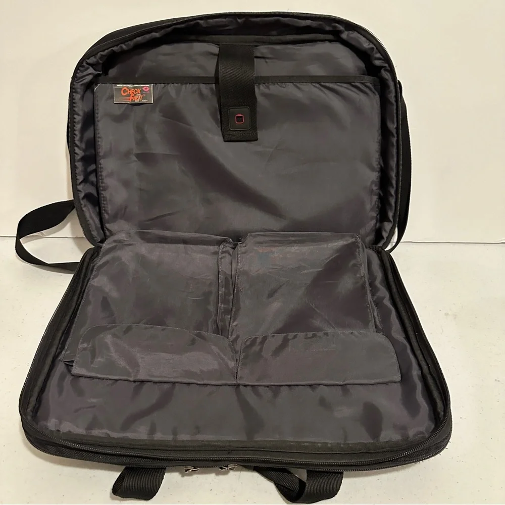 Solo Travel Sentry Check Fast Black Briefcase Laptop Style CLA314-4 Business